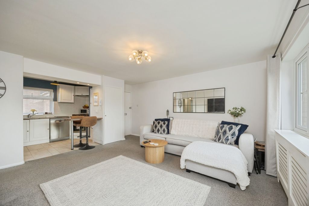 Property photo 3 of 14 Pbox-Img.Jpg