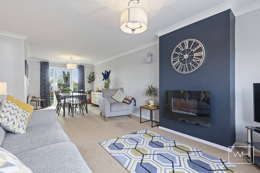 Property photo 3 of 20 3 St Leaonards Lea 09_297