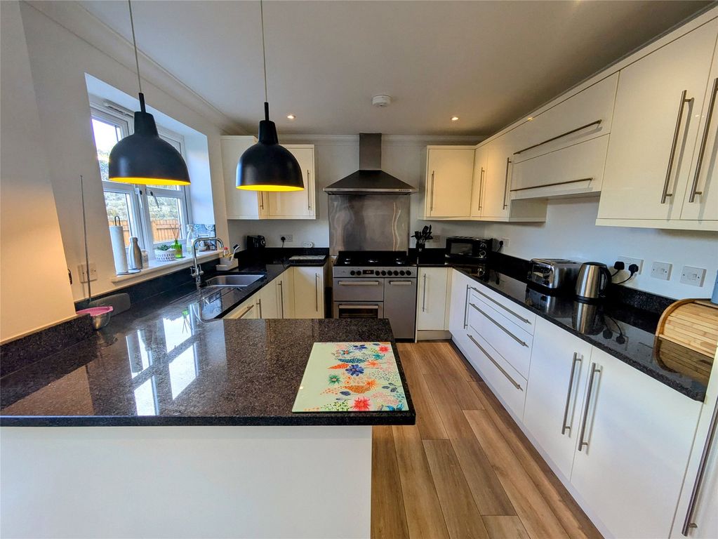 Property photo 3 of 19 Picture No. 17