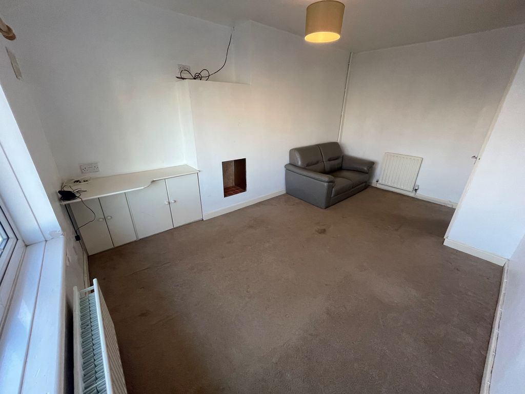 Property photo 2 of 6 Image