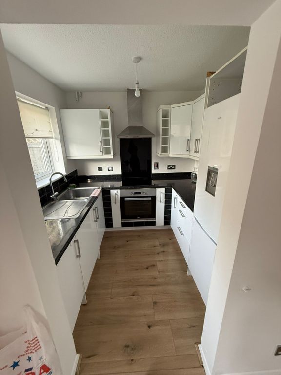 Property photo 1 of 15 2 Bed Terraced House To Rent Mallards Rise, Harlow CM17