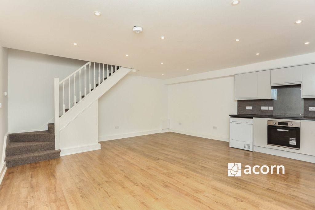 Property photo 2 of 10 2Cb05B13-59A0-F01...