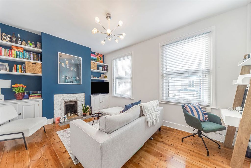 Property photo 2 of 8