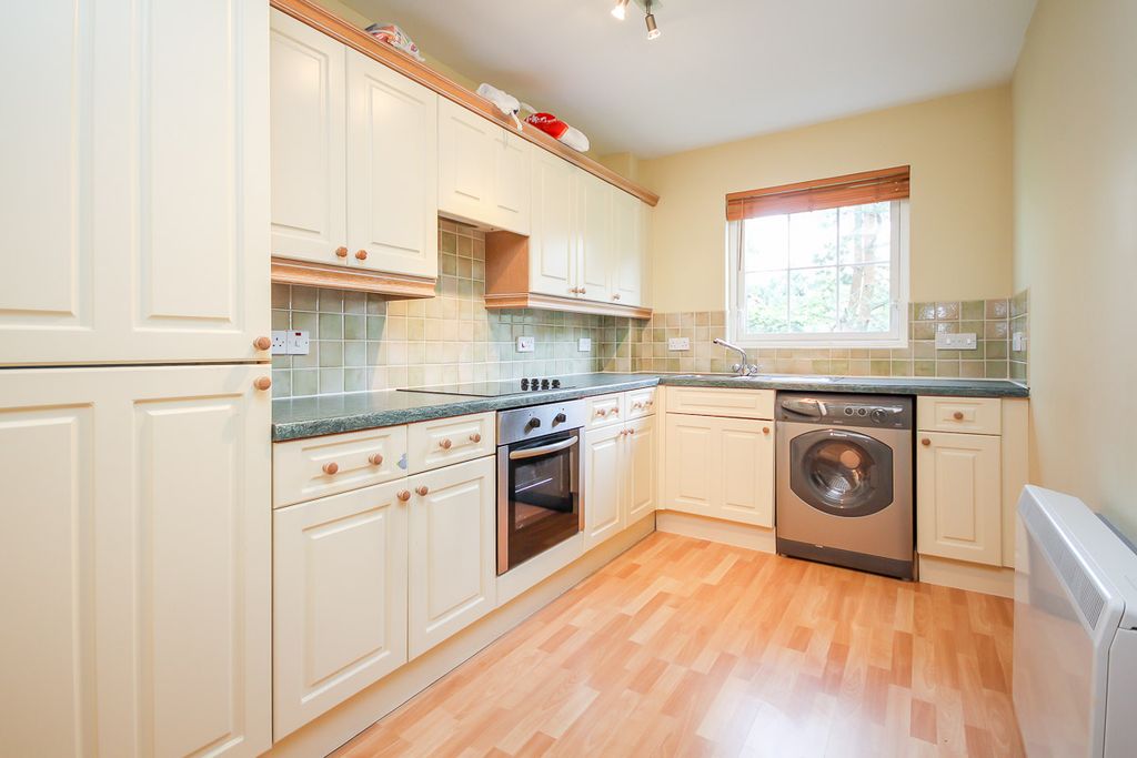 Property photo 3 of 19
