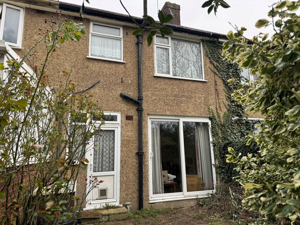 Property photo 3 of 4