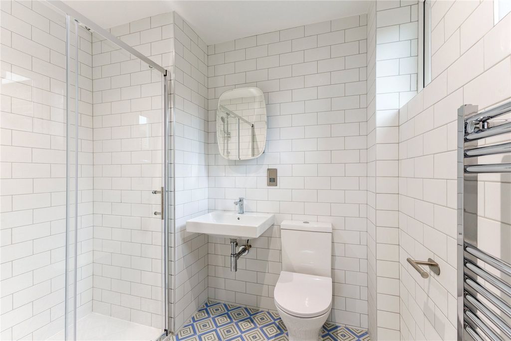 Property photo 3 of 4 Picture No. 32