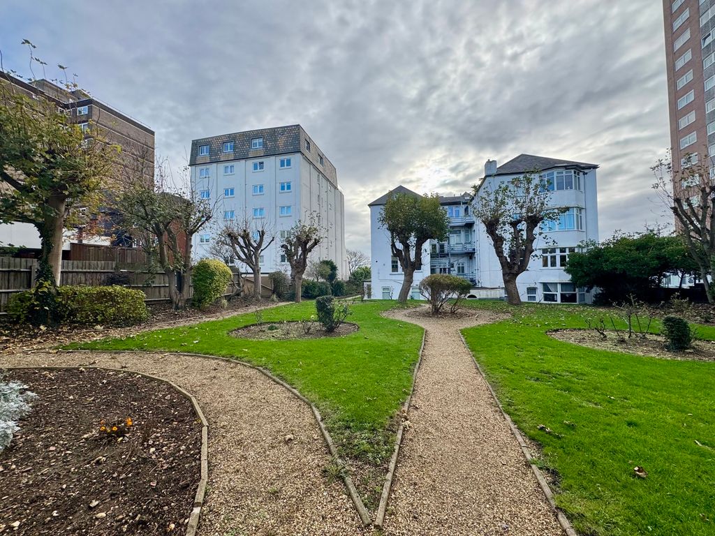 Property photo 2 of 9 Photograph