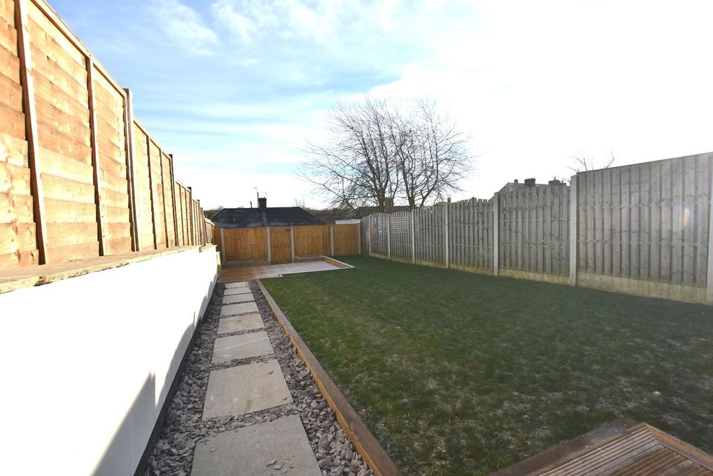 Property photo 2 of 18 Rear Garden 02.Jpg