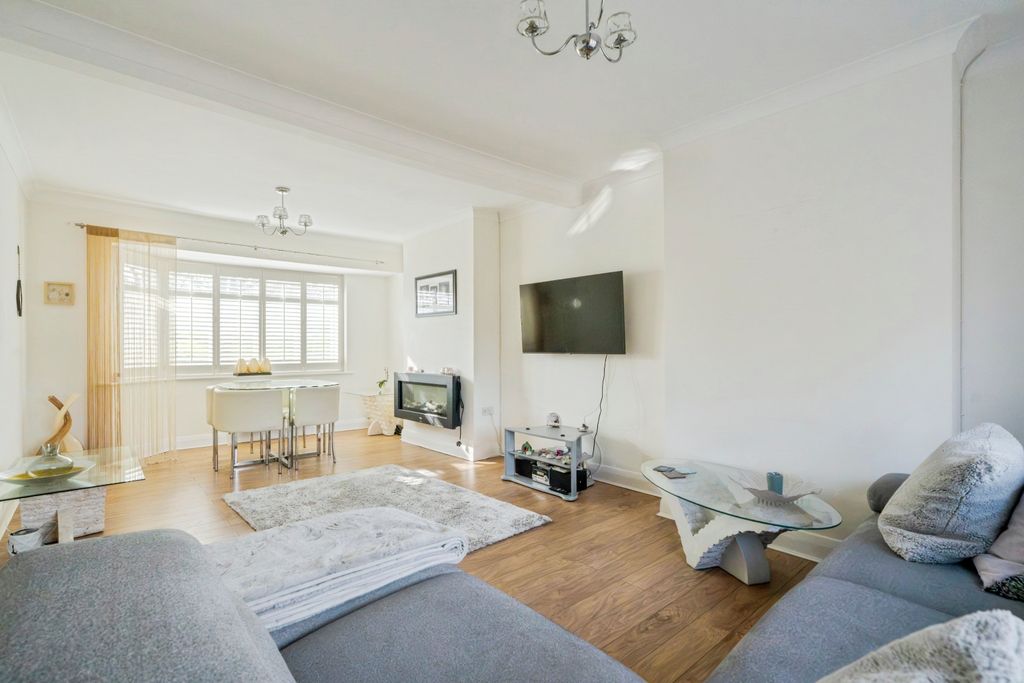 Property photo 1 of 19 Photo #1