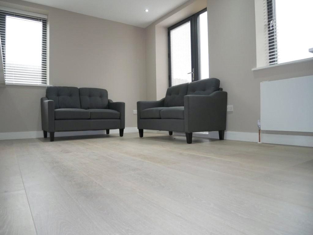 Property photo 3 of 6 Show Apartment Image