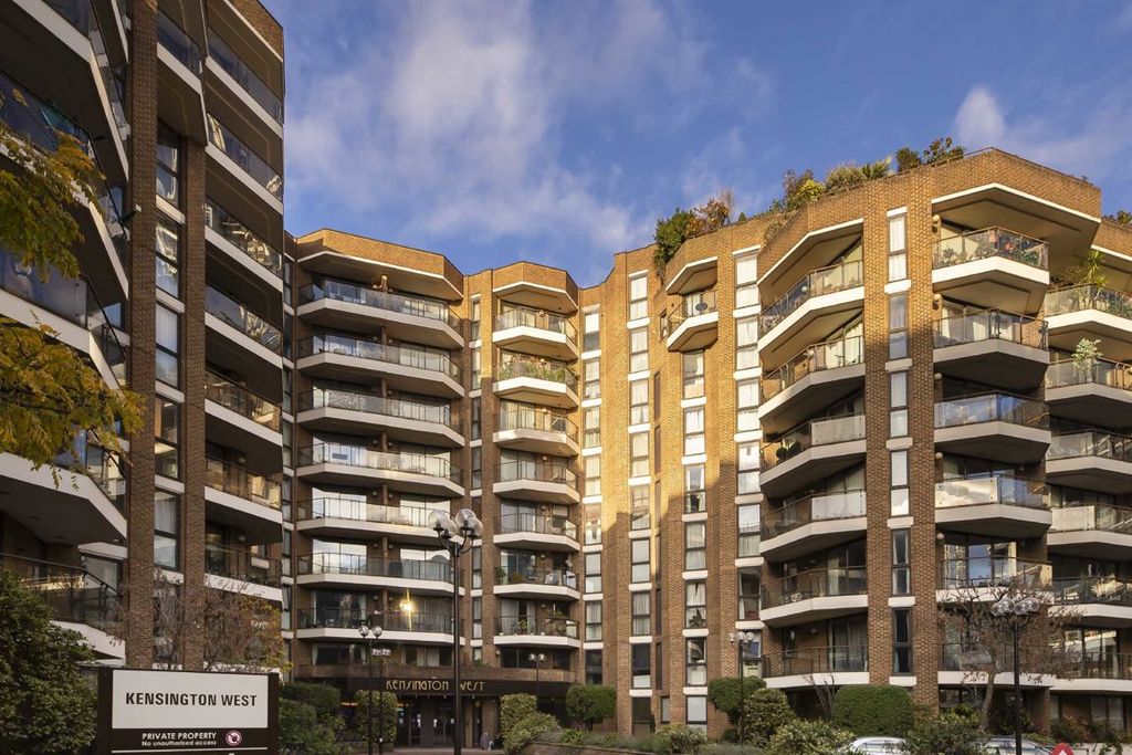 Property photo 1 of 3