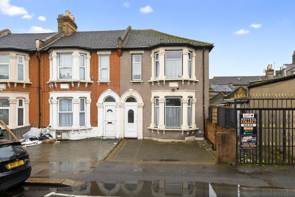 Property photo 1 of 20