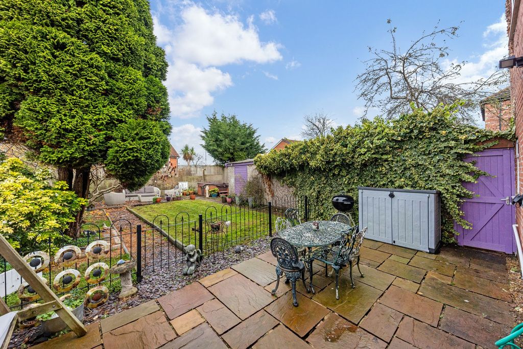 Property photo 2 of 34