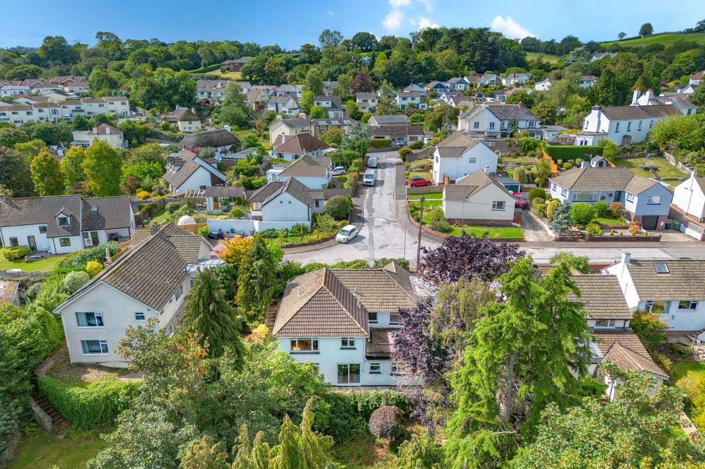 Property photo 1 of 30