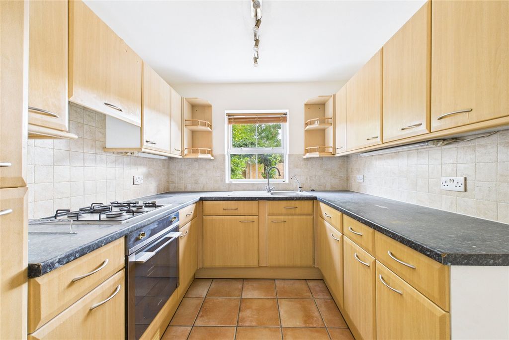 Property photo 2 of 14 Picture No. 32