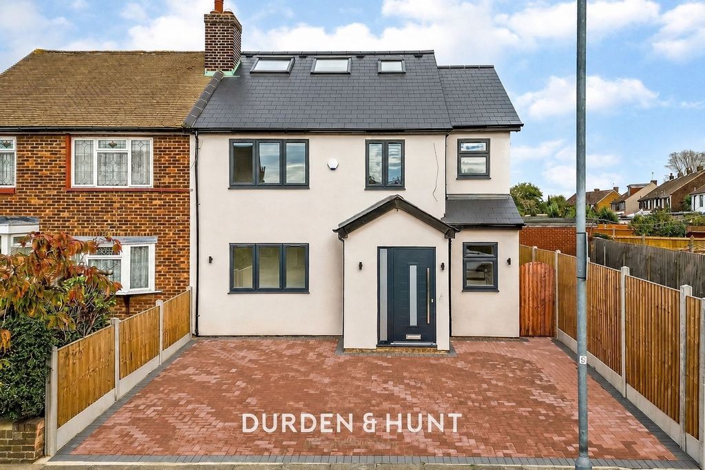 Property photo 1 of 31