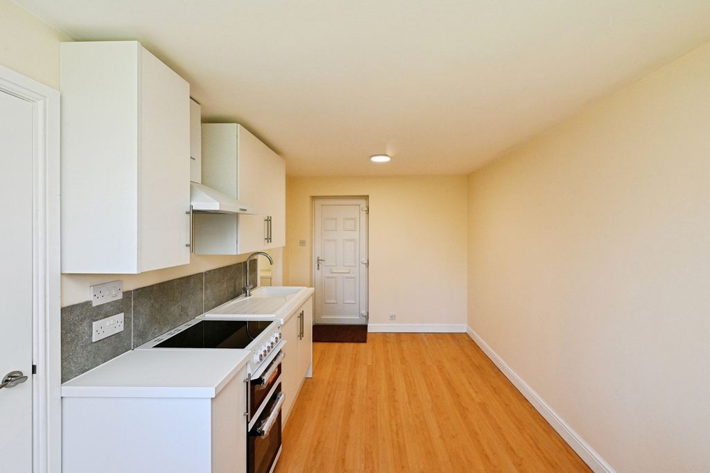 Property photo 3 of 17 Pbox-Img.Jpg