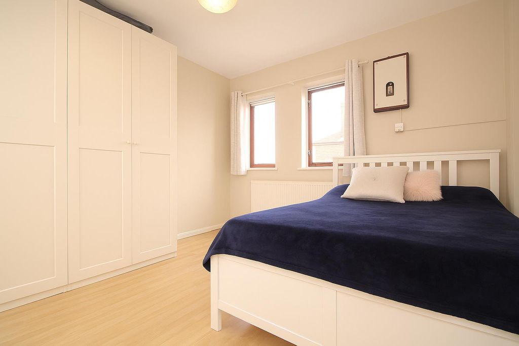 Property photo 3 of 4