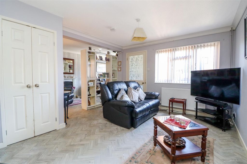 Property photo 3 of 22