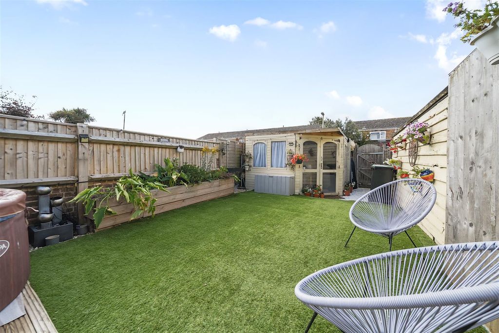 Property photo 2 of 20 1328147-17-687E282067E52.Jpg