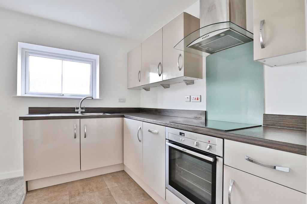 Property photo 3 of 17 Photo