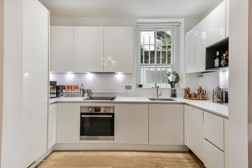 Property photo 3 of 17 Image