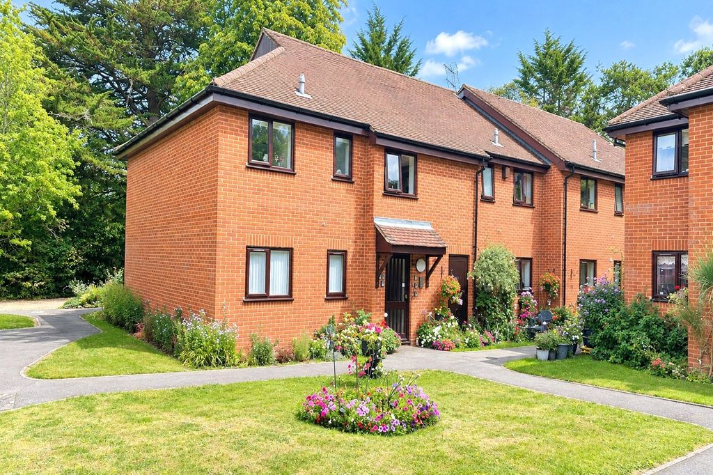Property photo 2 of 10 Picture No. 17