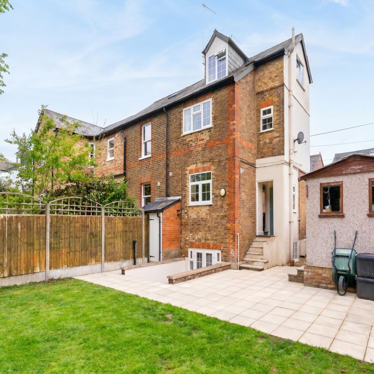 Property photo 2 of 24