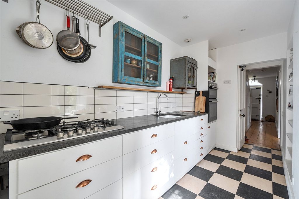 Property photo 3 of 25 Picture No. 13