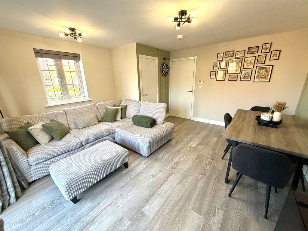 Property photo 3 of 10 Picture No. 05