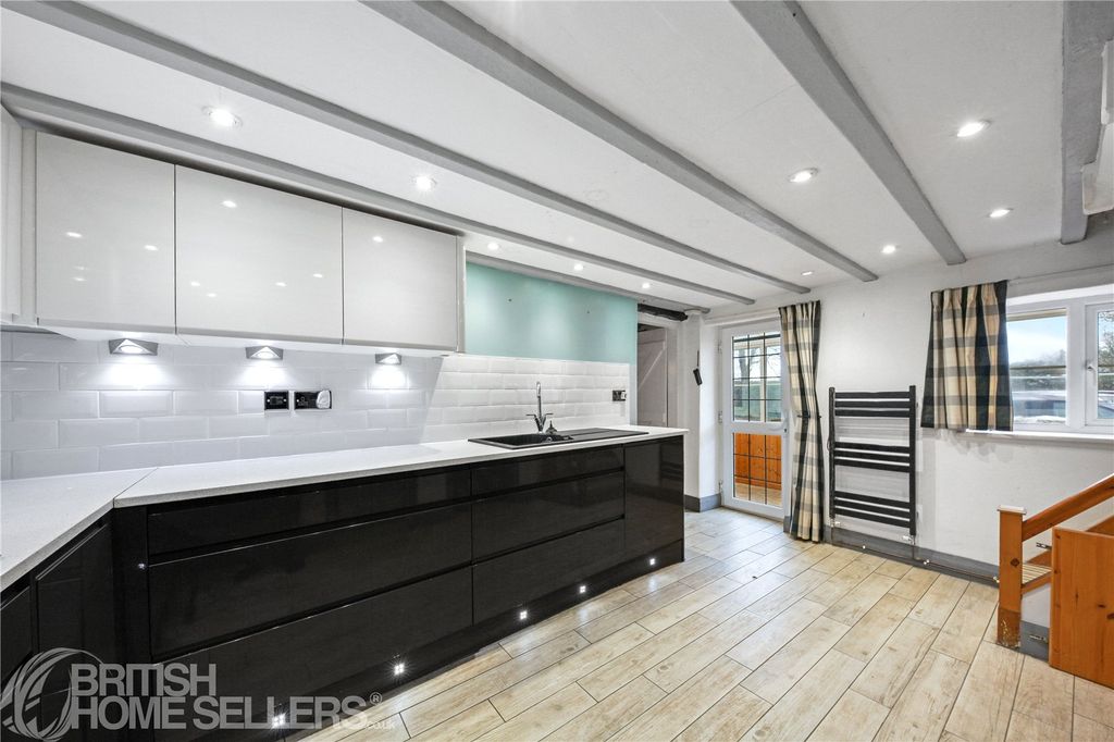 Property photo 3 of 14 Picture No. 14