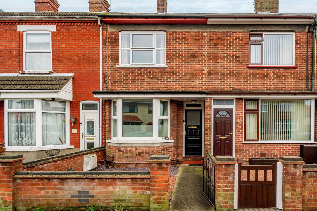 Property photo 2 of 17