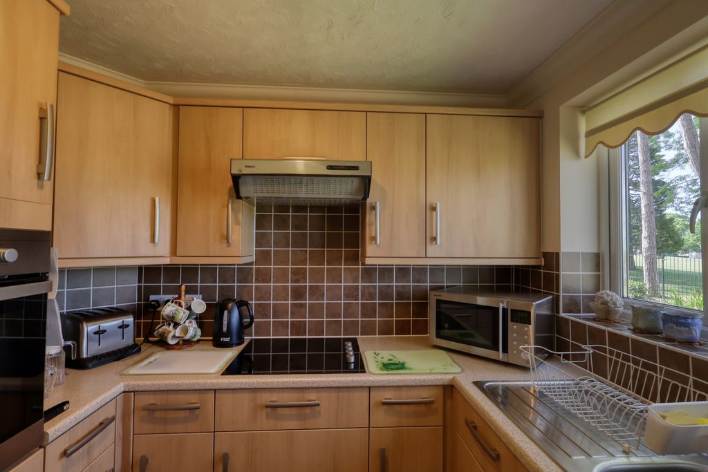 Property photo 3 of 10 Picture No. 06