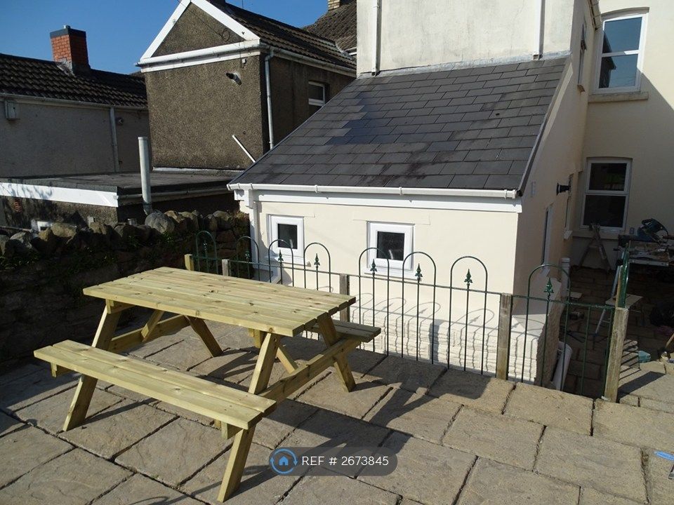 Property photo 3 of 23