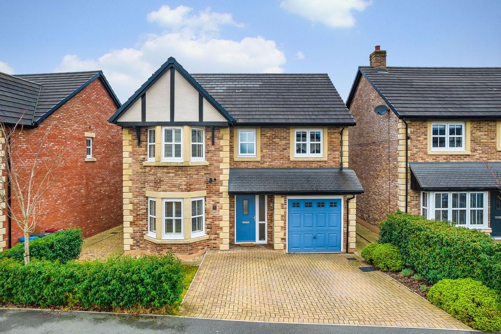 Property photo 1 of 64