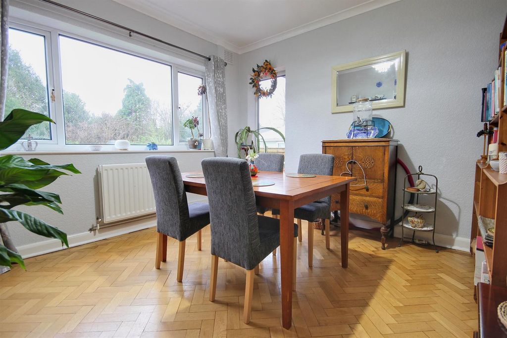 Property photo 3 of 29 Dining Room