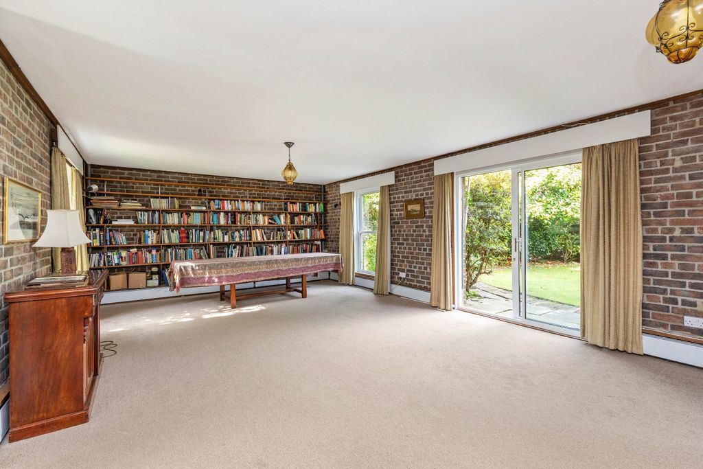 Property photo 2 of 19 5172744