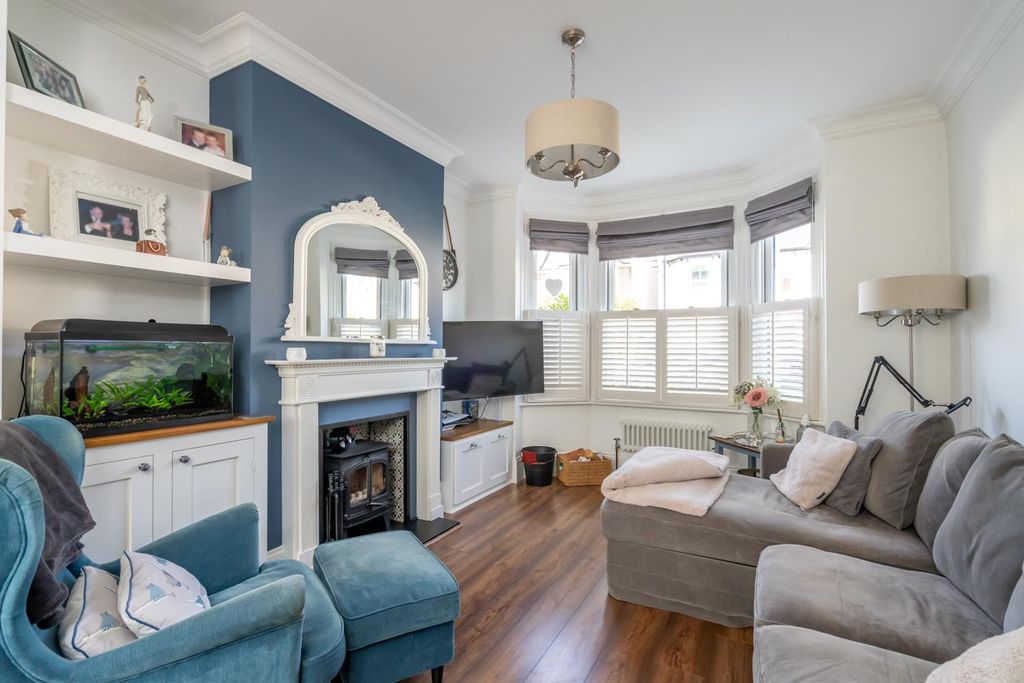 Property photo 2 of 24 Sitting Room.Jpg