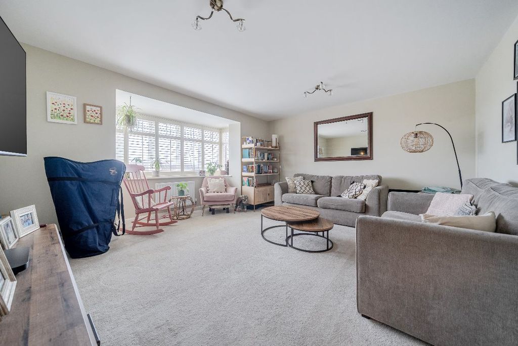 Property photo 3 of 20