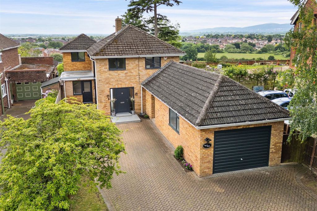 Property photo 1 of 34