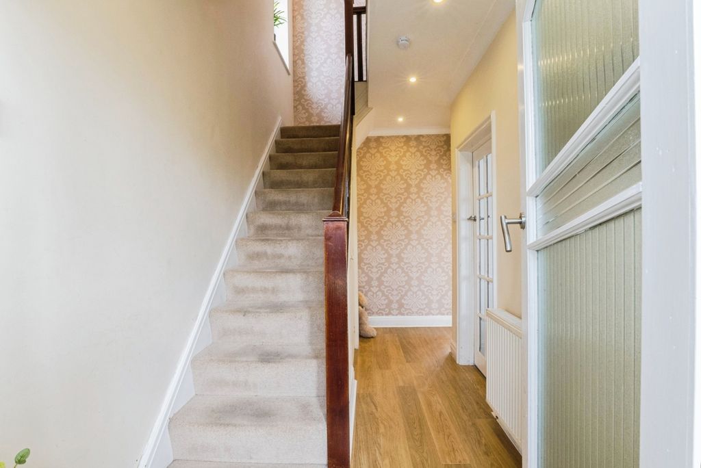 Property photo 2 of 20 Pbox-Img.Jpg