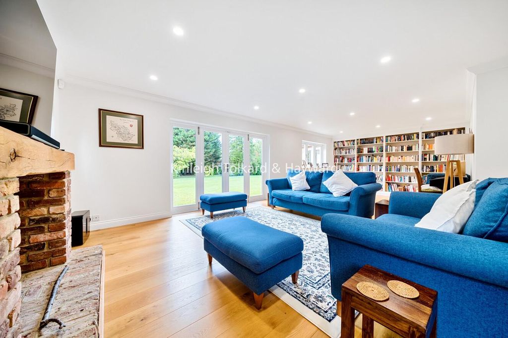 Property photo 3 of 22 Picture 3