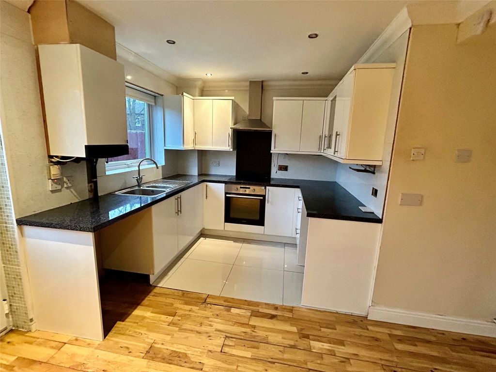 Property photo 3 of 15 Kitchen