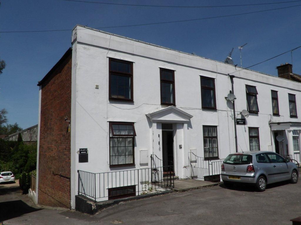 Property photo 1 of 8