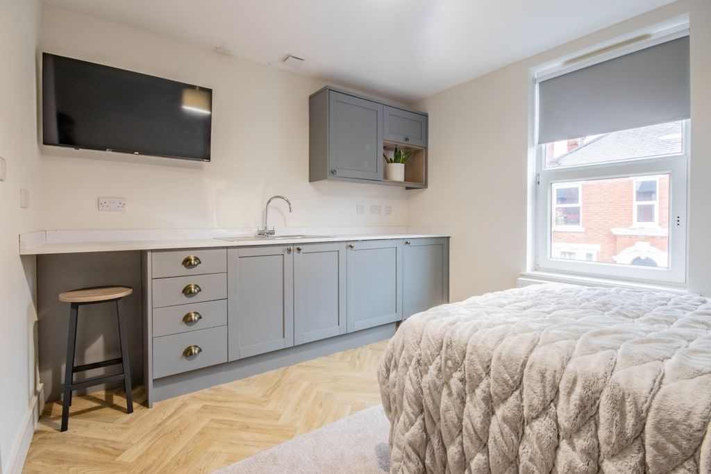 Property photo 2 of 8 E-2