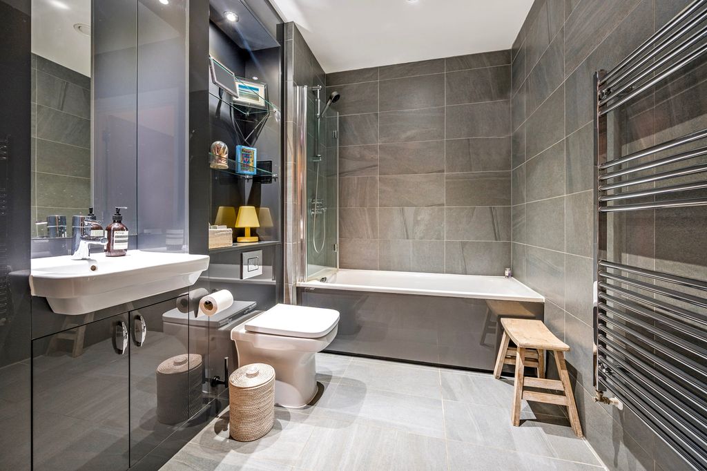 Property photo 3 of 12 Lyon House Bathroom.Jpg