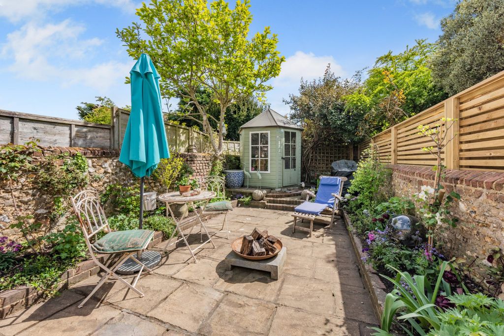 Property photo 3 of 17 Picture No. 15