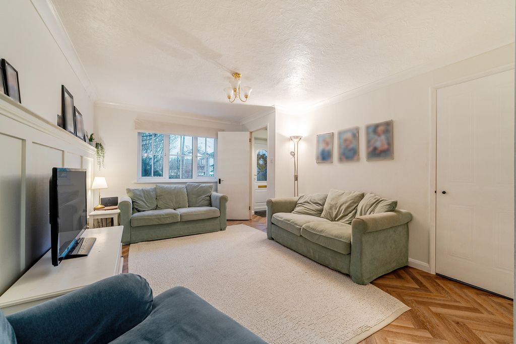 Property photo 3 of 24