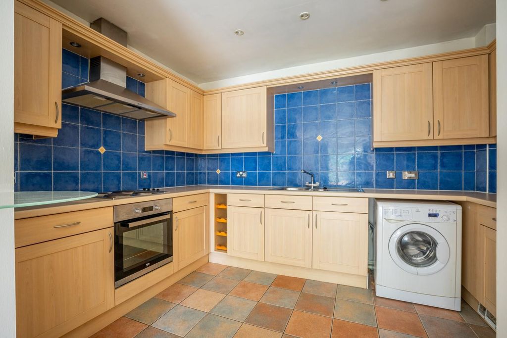 Property photo 3 of 13 Th-7.Jpg