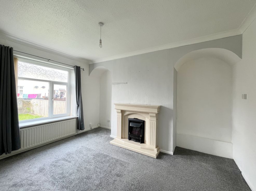 Property photo 3 of 16 Photo 03